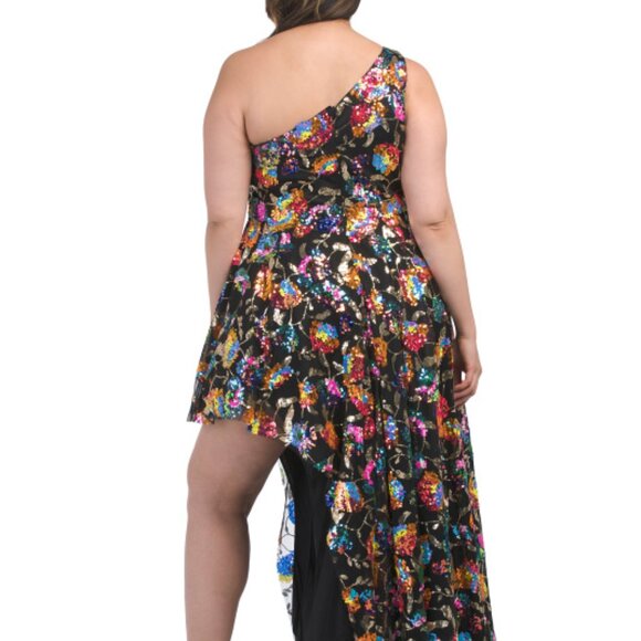 MAC DUGGAL Plus Sequin Embellished Asymmetrical Gown - Picture 5 of 6